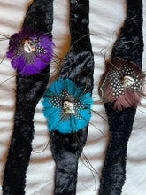 Cargar imagen en el visor de la galería, Feathered Headband