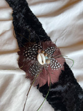 Cargar imagen en el visor de la galería, Feathered Headband